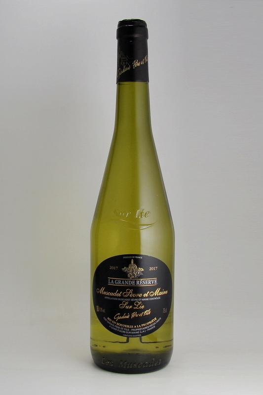 https://www.amzwine.co.jp/wp/wp-content/uploads/2018/08/s-Gadais_MuscadetSevreEtMaine_17.jpg